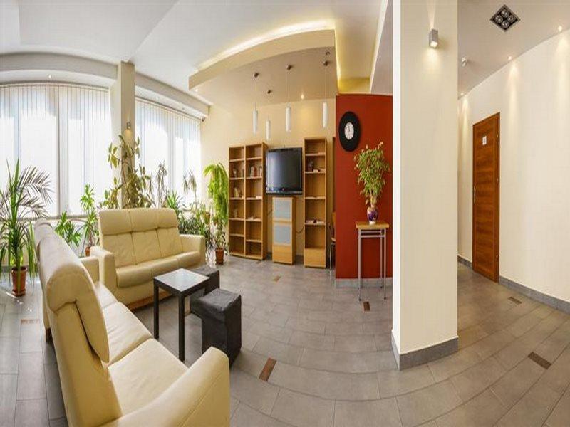 Dom Turystyczny Indigo Vandrarhem Kraków Exteriör bild